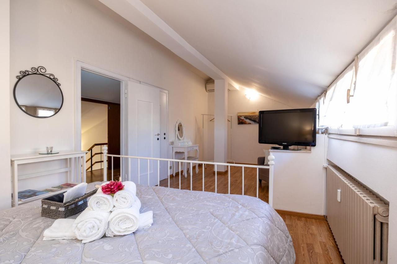 Attico Quarto Di Luna Верона Екстериор снимка